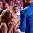 Timberlake and Swift switch roles at music awards show