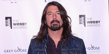 Foo Fighters frontman plays on after suspected leg break