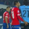 Edinson Cavani lashes out after Chile defender appears to put a finger in his anus (video)