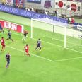Shinji Kagawa misses an absolute sitter from two yards out (Video)