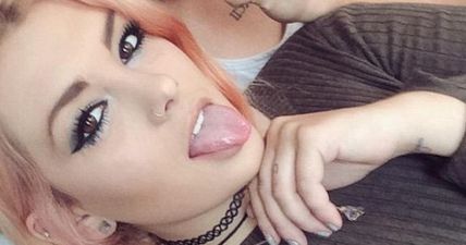 Pics: This girl’s parents brilliantly take the p*ss out of her selfies
