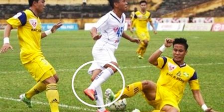 Vietnamese player banned for SIX months for reckless lunge (Video)