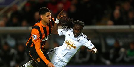 Curtis Davies shows off interesting battle scars after rough ride against Swansea (Photo)