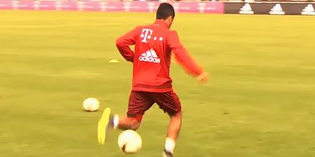 Thiago performs the most ridiculous piece of skill during Bayern training