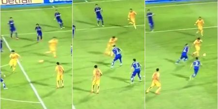 Suarez scores landmark goal after obscene back-heel assist from Sergi Roberto (Video)
