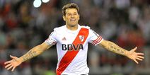 VIDEO: River Plate striker somehow manages to score an overhead kick on the half-volley
