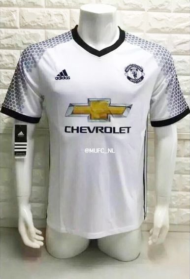 There's a buzz about Man United's new bee-inspired third kit 