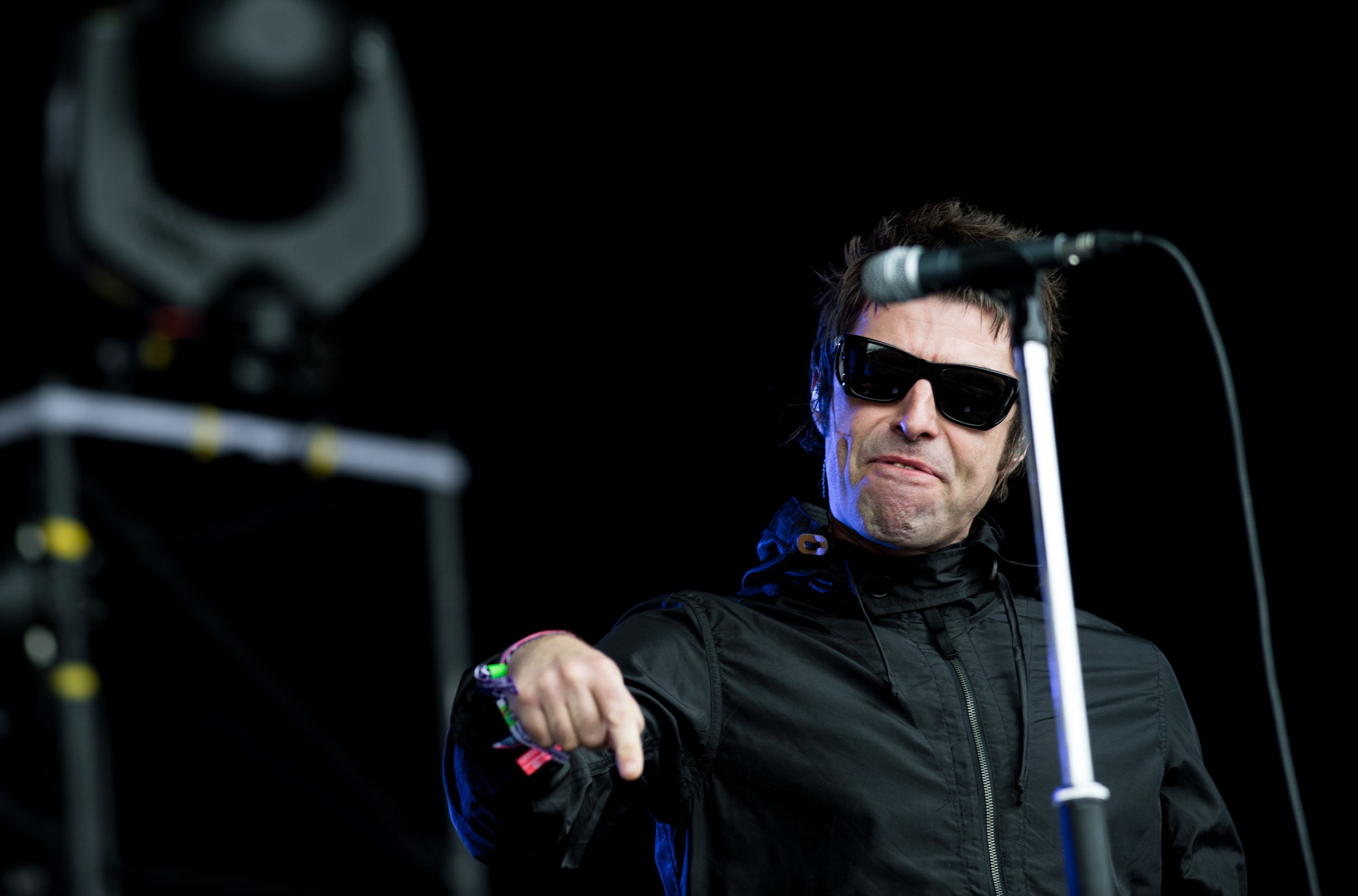 GLASTONBURY, ENGLAND - JUNE 28: Liam Gallagher of 'Beady Eye' performs live on the Other Stage at day 2 of the 2013 Glastonbury Festival at Worthy Farm on June 28, 2013 in Glastonbury, England. (Photo by Ian Gavan/Getty Images)