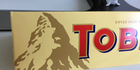 This GIF shows that we’ve been missing one huge detail on Toblerone boxes