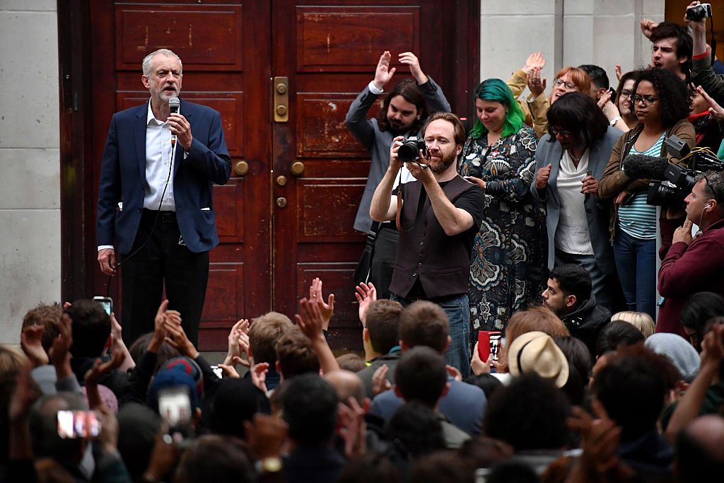 LONDON, ENGLAND - JUNE 29: Labour leader Jeremy Corbyn speaks at a Keep Corbyn Rally at the School of Oriental and African Studies on June 29, 2016 in London,England. Mr Corbyn has suffered a wave of resignations from his shadow cabinet and shadow ministerial team, as well as calls for his resignation from across the Labour party. (Photo by Jeff J Mitchell/Getty Images)