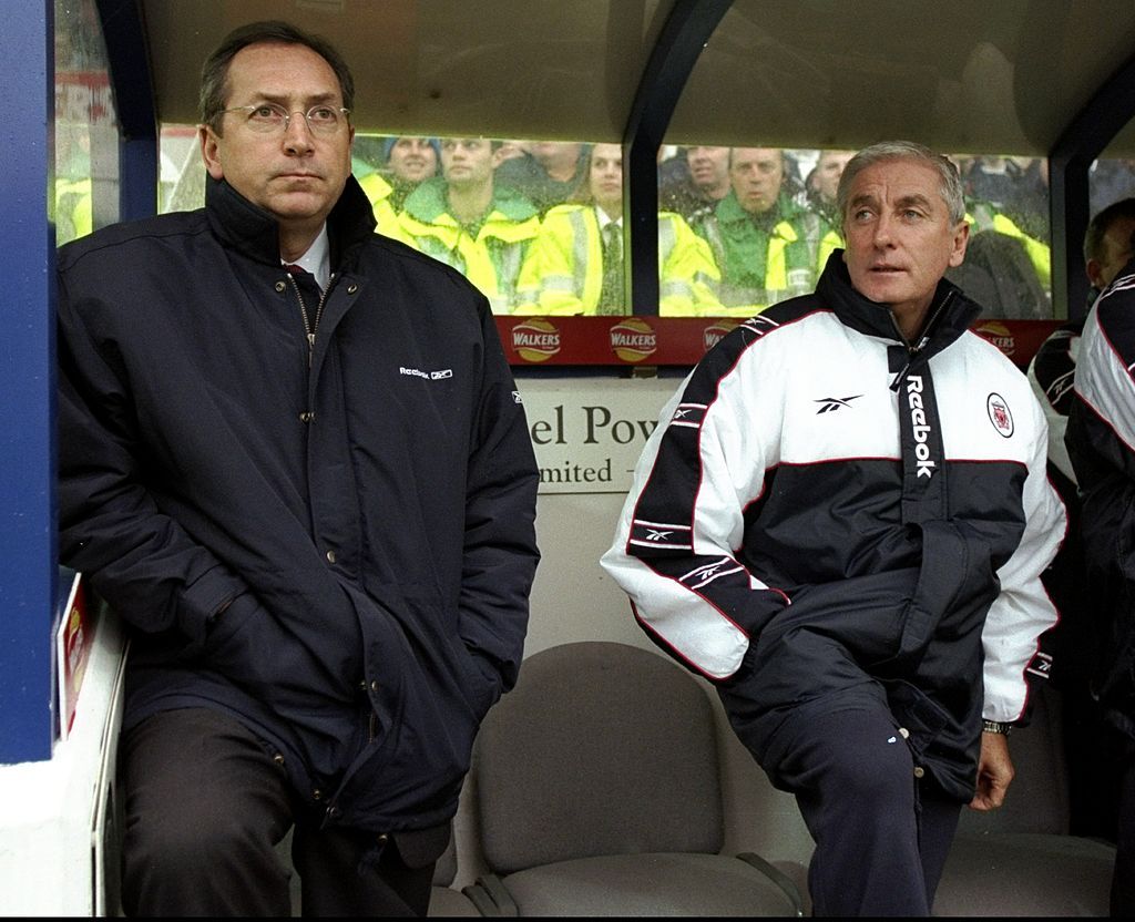 31 Oct 1998: Liverpool's joint managers Gerard Houllier and Roy Evans in the dugout during the FA Carling Premiership match against Leicester City at Filbert Street in Leicester, England. Leicester won 1-0. Mandatory Credit: Ross Kinnaird /Allsport
