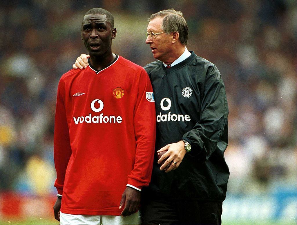 13 Aug 2000: Manager Alex Ferguson of Manchester United consoles Andy Cole after losing to Cheslea during the match between Chelsea and Manchester United in the One 2 One FA Charity Shield at Wembley Stadium, London. Mandatory Credit: Stu Forster/ALLSPORT
