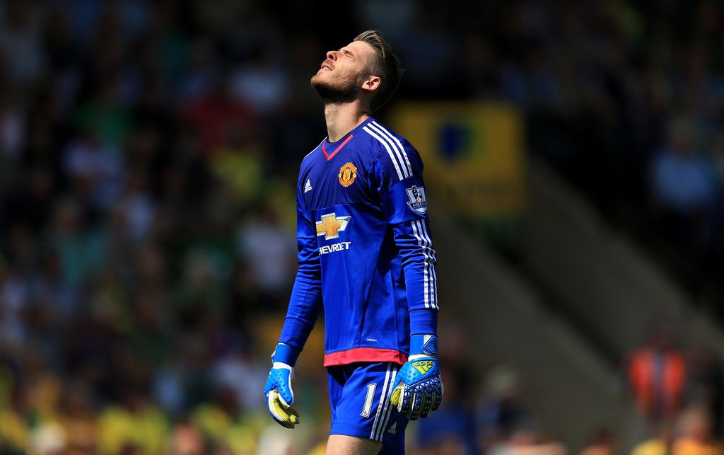 NORWICH, ENGLAND - MAY 07: David De Gea of Manchester United celebrates his team's first goal during the Barclays Premier League match between Norwich City and Manchester United at Carrow Road on May 7, 2016 in Norwich, England. (Photo by Stephen Pond/Getty Images)