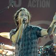 Pearl Jam singer gives $10,000 to needy family after seeing the mother’s appeal online