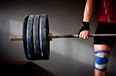 Expert advises way to ease impact of common habit among those who lift weights in the gym