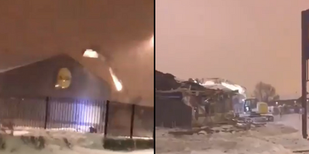 WATCH: Wild scenes as Irish looters completely destroy a Lidl with giant JCB digger