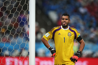 Sergio Romero’s wife claims injury isn’t serious and that he’s being forced out of Argentina squad