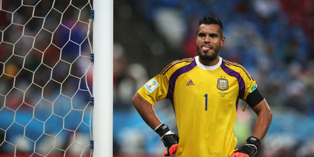 Sergio Romero’s wife claims injury isn’t serious and that he’s being forced out of Argentina squad