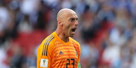 Willy Caballero confuses viewers during Argentina’s national anthem