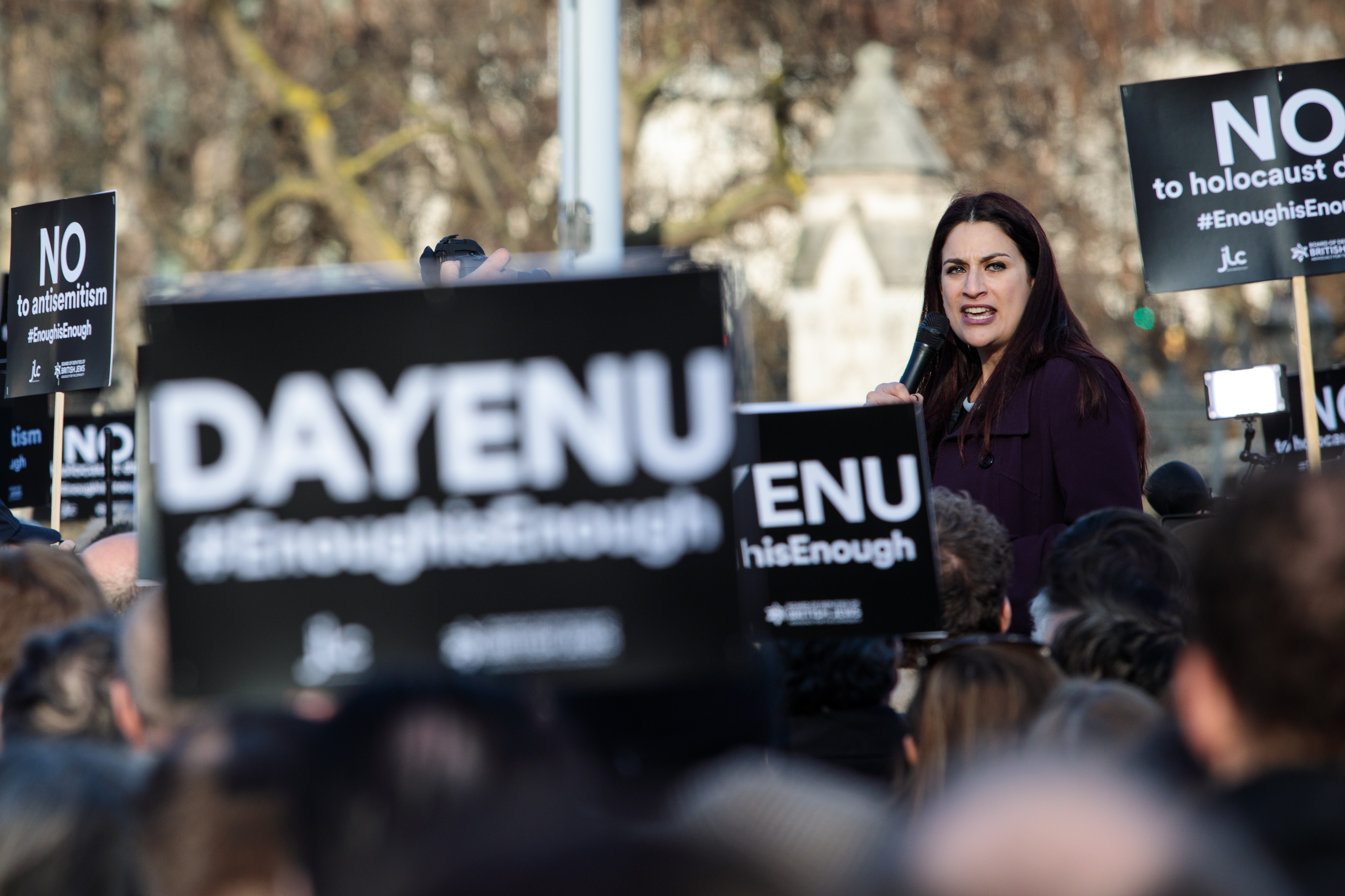 LONDON, ENGLAND - MARCH 26: British Labour Co-operative politician Luciana Berger addresses the crowd during a demonstration in Parliament Square against anti-Semitism in the Labour Party on March 26, 2018 in London, England. The Board of Deputies of British Jews and the Jewish Leadership Council have drawn up a letter accusing Labour Leader Jeremy Corbyn of failing to address anti-Semitism in his party. Mr Corbyn has today apologised to Jewish groups for "pockets of anti-Semitism" in Labour. (Photo by Jack Taylor/Getty Images)