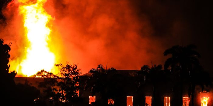 RIO DE JANEIRO, BRAZIL - SEPTEMBER 02: A fire burns at the National Museum of Brazil on September 2, 2018 in Rio de Janeiro, Brazil. The museum, which is tied to the Rio de Janeiro federal university and the Education Ministry, was founded in 1818 by King John VI of Portugal. It houses several landmark collections including Egyptian artefacts and the oldest human fossil found in Brazil. Its collection include more than 20 million items ranging from archaeological findings to historical memorabilia. (Photo by Buda Mendes/Getty Images)