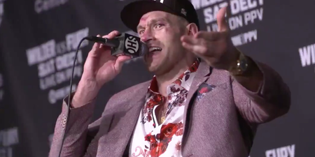 Tyson Fury leads press conference rendition of ‘American Pie’