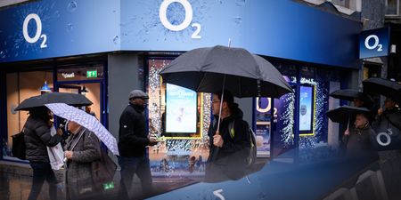 O2 customers are being urged to donate their data outage compensation to the homeless