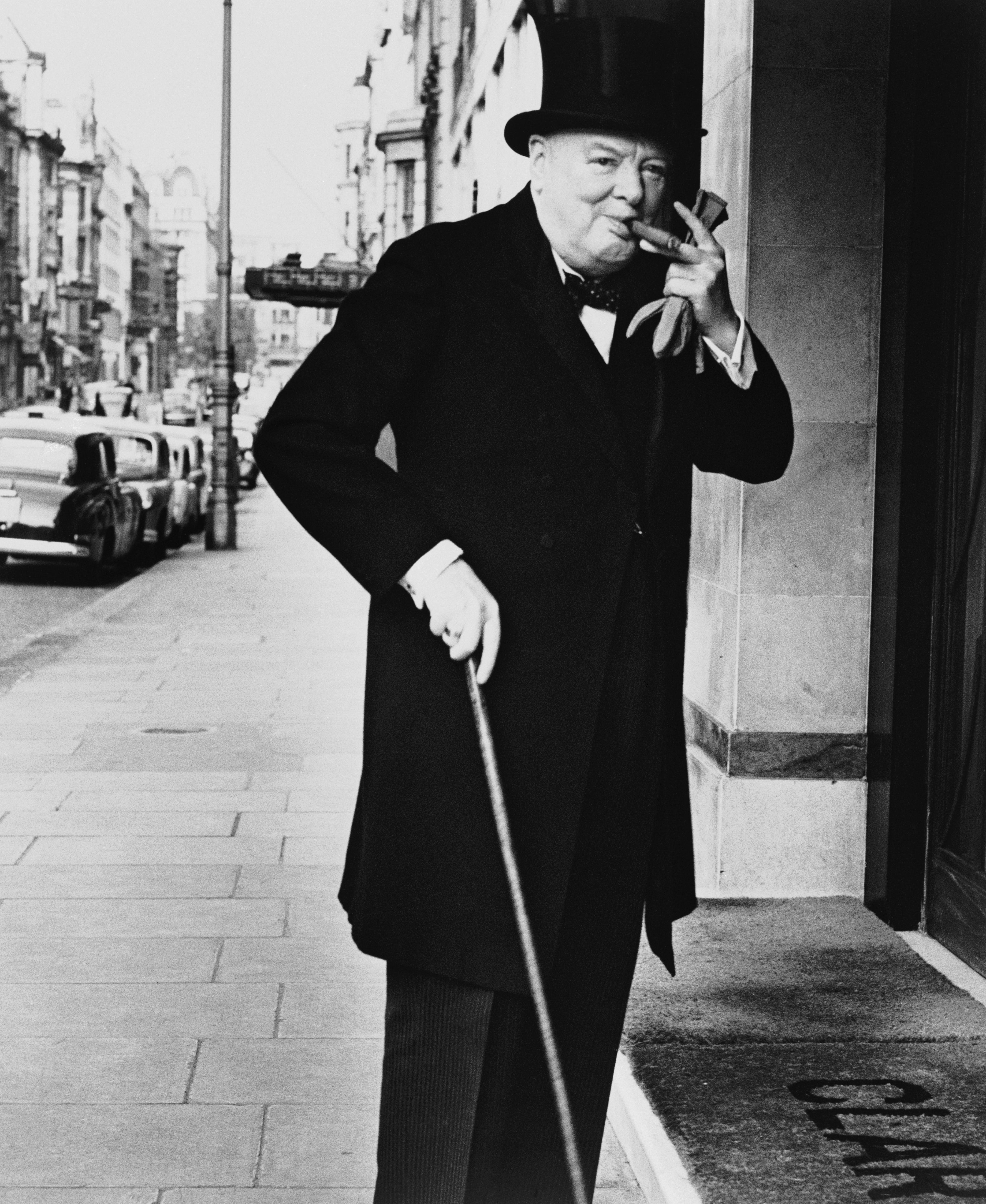 British prime minister Winston Churchill (1874 - 1965) arrives at Claridges Hotel in London, 13th May 1952. (Photo by Keystone/Getty Images)