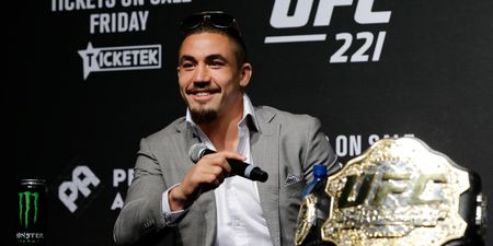 Freak injury forces Robert Whittaker to abandon title defence fight at UFC 234