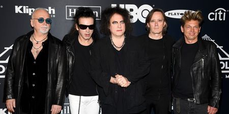 The Cure’s Robert Smith has absolutely incredible response to overly perky American interviewer