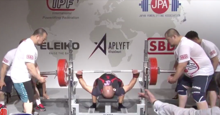 11 stone man sets new bench press world record with epic 225 kg lift