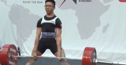 Nine stone Canadian deadlifts over four times his own bodyweight for new world record