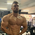 Top UK bodybuilder Ryan Terry shares his full abs workout online