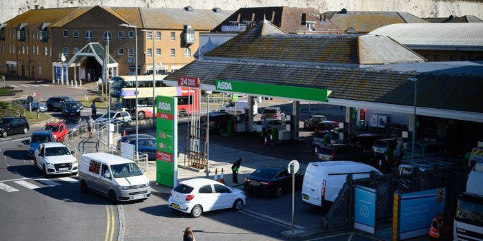Rules set to be relaxed to make it easier for HGV drivers to work in UK to tackle petrol crisis