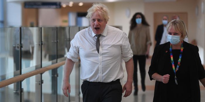Boris Johnson seen maskless in hospital