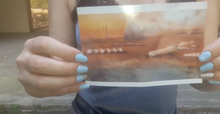 ‘Time traveller from 3812’ claims to have a photo from surface of Mars