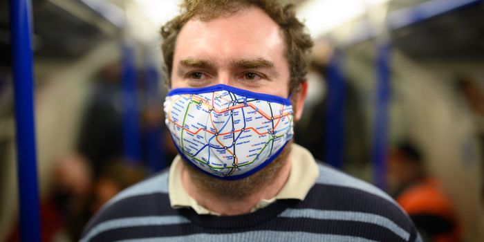 Commuters still have to wear face masks on the tube
