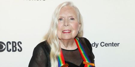 Joni Mitchell joins Neil Young in pulling her music from Spotify