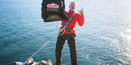 Papa John’s delivery man scales cliff to deliver pizza