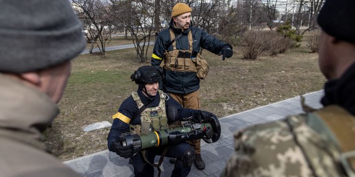 Ukrainian soldiers shout 'God save the Queen'