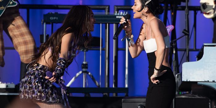 GLASTONBURY, ENGLAND - JUNE 25: Olivia Rodrigo and Lily Allen perform on the Other stage during day four of Glastonbury Festival at Worthy Farm, Pilton on June 25, 2022 in Glastonbury, England. (Photo by Joseph Okpako/WireImage)