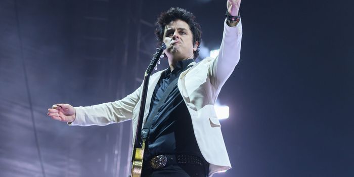Green Day frontman says he is renouncing US citizenship