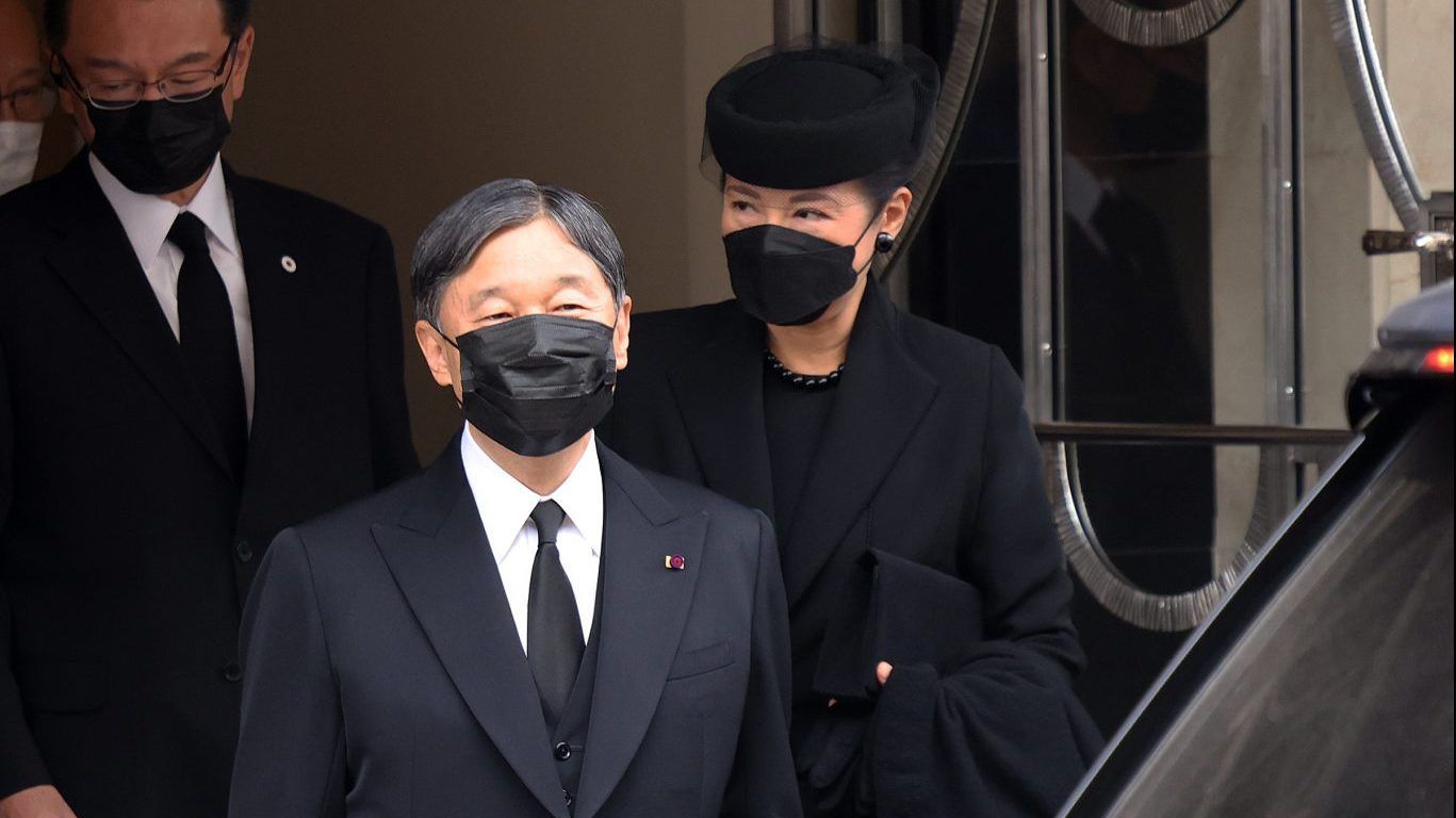 LONDON, ENGLAND - SEPTEMBER 19: Emperor Naruhito and Empress Masako leaving Claridge's Hotel ahead of the State Funeral Of Queen Elizabeth II at on September 19, 2022 in London, England. Elizabeth Alexandra Mary Windsor was born in Bruton Street, Mayfair, London on 21 April 1926. She married Prince Philip in 1947 and ascended the throne of the United Kingdom and Commonwealth on 6 February 1952 after the death of her Father, King George VI. Queen Elizabeth II died at Balmoral Castle in Scotland on September 8, 2022, and is succeeded by her eldest son, King Charles III. (Photo by Ricky Vigil/GC Images)