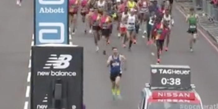 Man speeds ahead of other runners at London Marathon