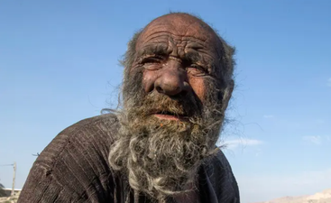 ‘World’s dirtiest man’ who went decades without washing dies aged 94
