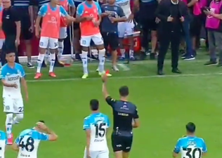 World Cup bound referee shows 10 red cards during Boca Juniors game