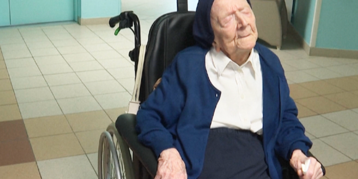 world's oldest person dies