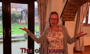 Singing estate agent makes music videos to help sell properties