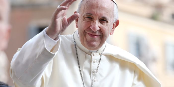 Pope Francis says it is normal to use Tinder