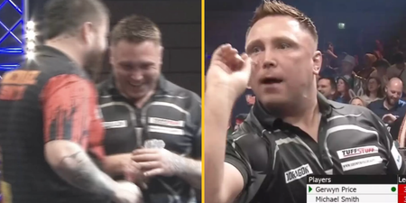 Gerwyn Price and Michael Smith swap darts mid-game